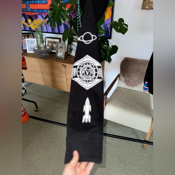 VERSACE - Picture 4 of 5